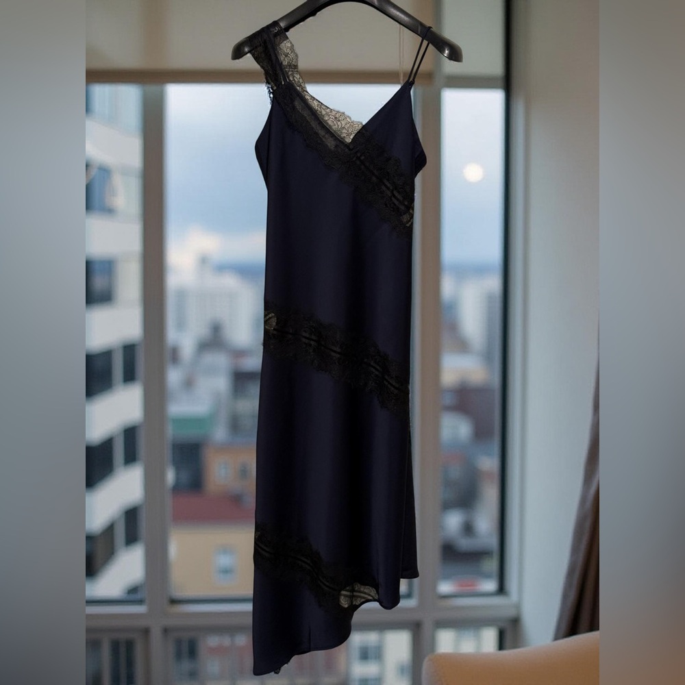 House of Harlow 1960 NWT Size S Beautiful Rich Navy & Black Lace Dress (0633) - Picture 1 of 12